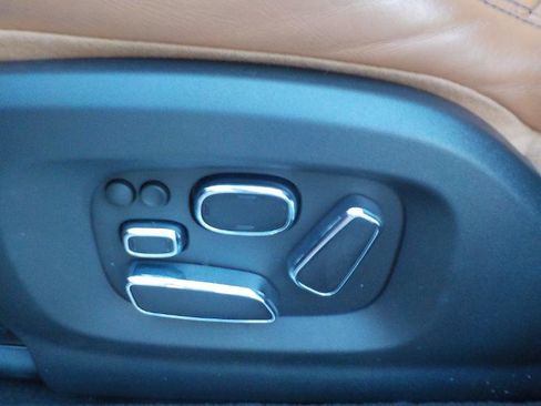 Used 2015 Jaguar XJ L Portfolio image 19