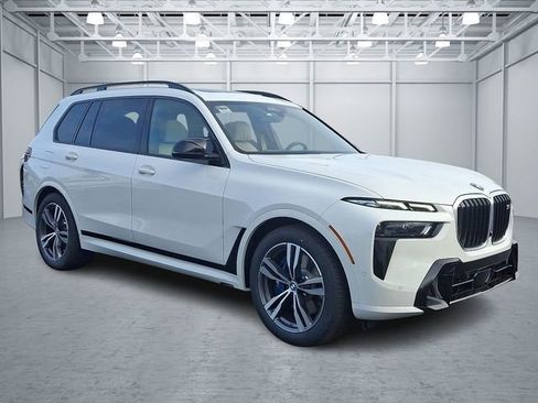 New 2026 BMW X7 M60i w/ Executive Package image 2