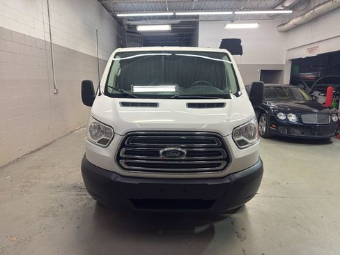 Used 2018 Ford Transit 350 XLT RWD image 2