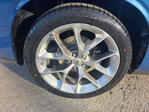 Used 2022 Dodge Challenger GT image 19