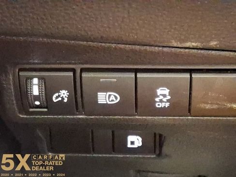 Used 2025 Toyota Corolla Cross AWD Hybrid image 32