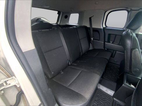 Used 2010 Toyota FJ Cruiser 2WD w/ TRD Sport Pkg image 18