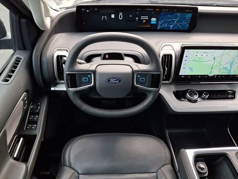 Used 2025 Ford Expedition Max Active AWD/4WD image 12