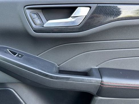 Used 2025 Ford Escape ST-Line FWD image 21