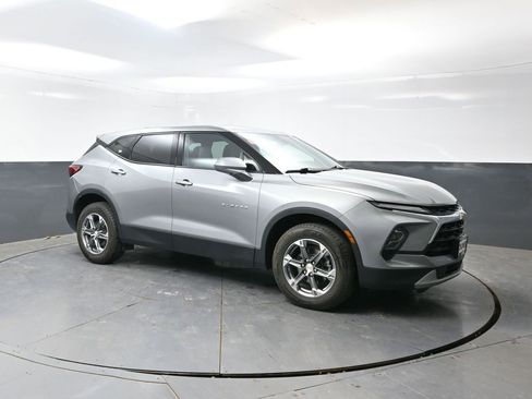 Used 2023 Chevrolet Blazer LT AWD/4WD image 4