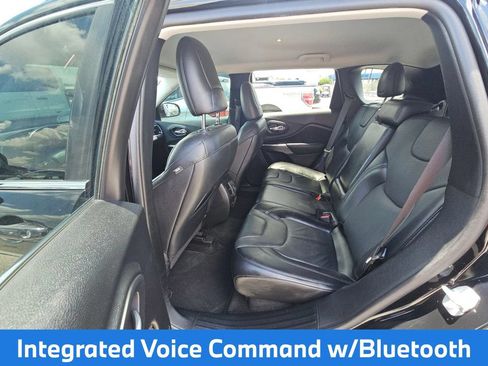 Used 2020 Jeep Cherokee Limited FWD image 8