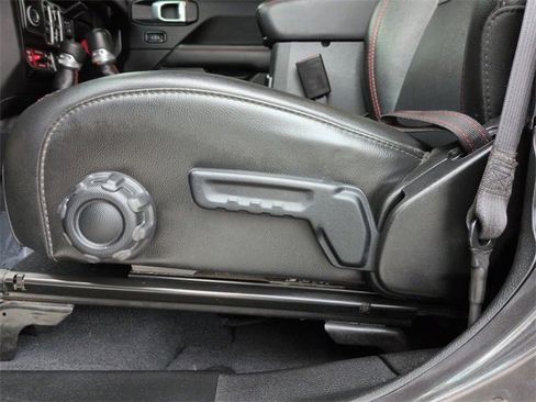 Certified 2022 Jeep Gladiator Rubicon w/ Auxiliary Switch Group image 20