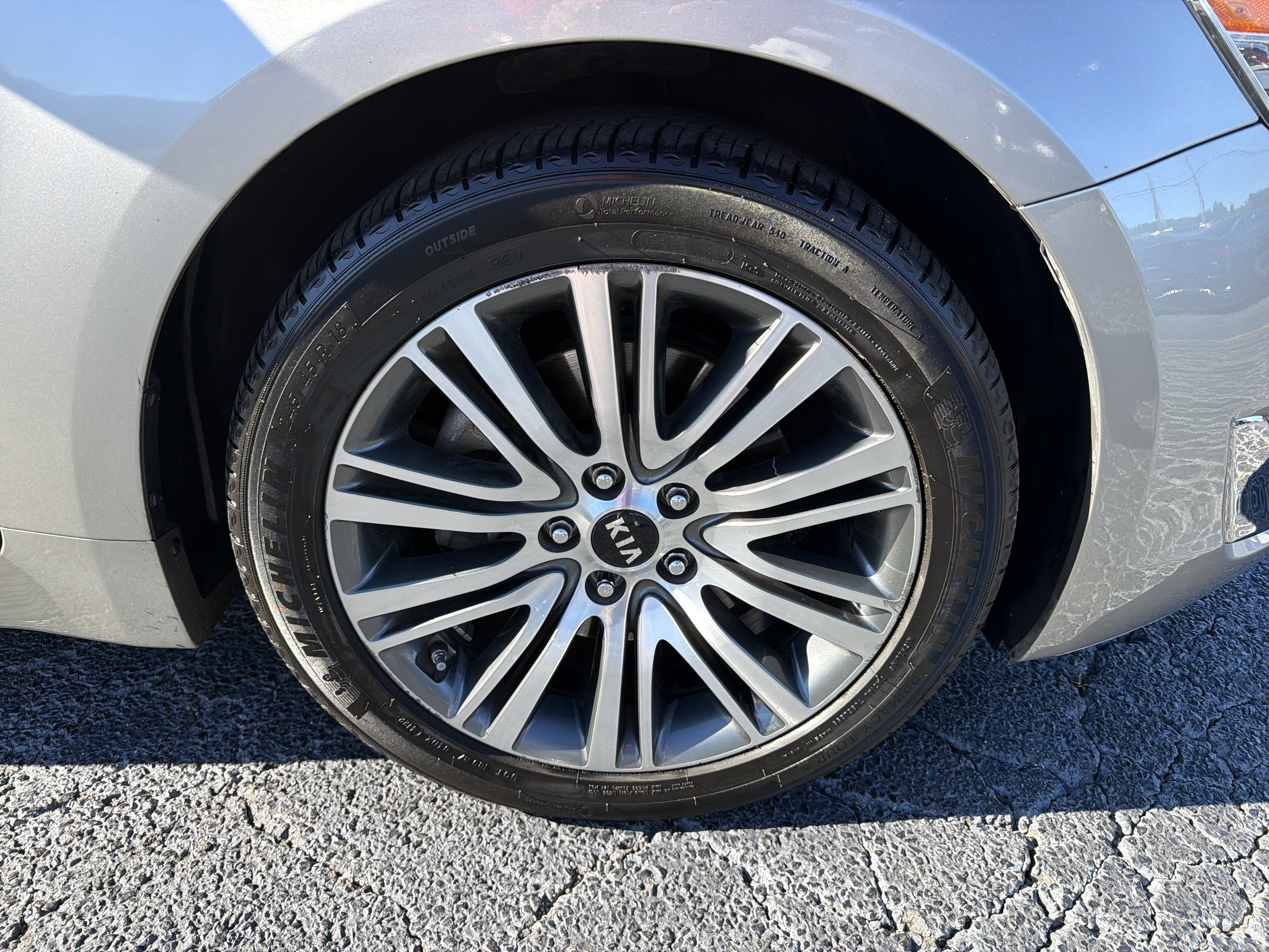 Used 2015 Kia Cadenza Premium w/ Luxury Package FWD image 28