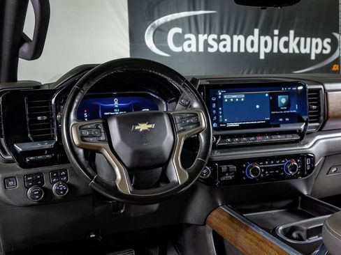 Used 2024 Chevrolet Silverado 2500 High Country w/ High Country Premium Package image 16