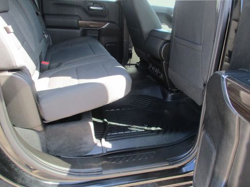 Used 2021 Chevrolet Silverado 1500 RST AWD/4WD image 16