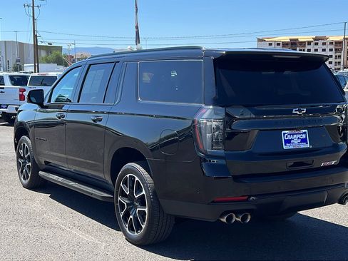 Certified 2025 Chevrolet Suburban RST w/ Comfort Package AWD/4WD image 7
