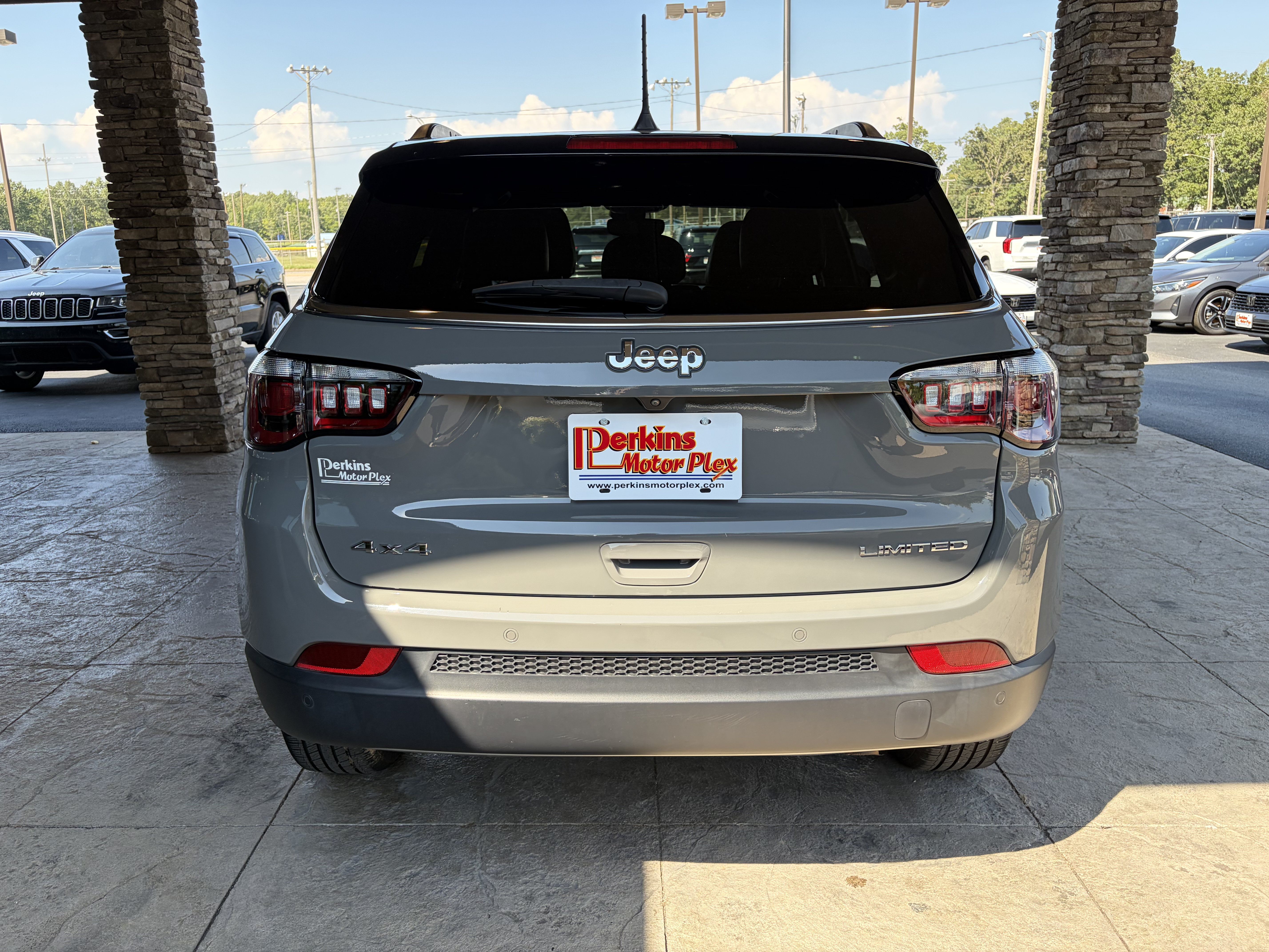 Used 2024 Jeep Compass Limited AWD/4WD image 7