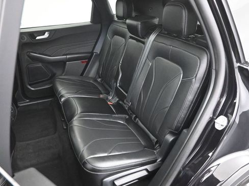 Used 2025 Ford Escape Platinum w/ Premium Technology Package image 13