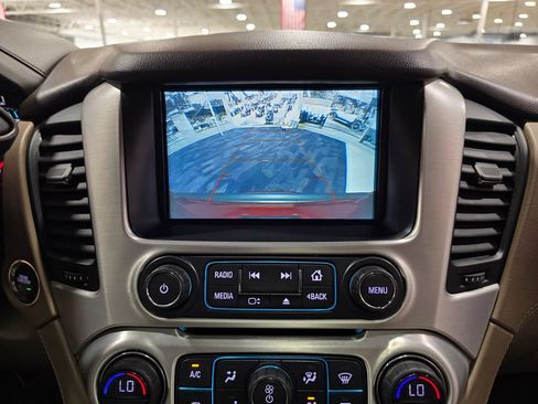 Used 2018 GMC Yukon SLT w/ Premium Edition AWD/4WD image 25