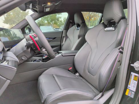 Used 2026 BMW M5 w/ Executive Package image 16