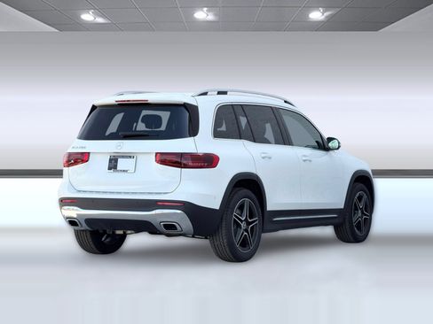 Used 2026 Mercedes-Benz GLB 250 image 9