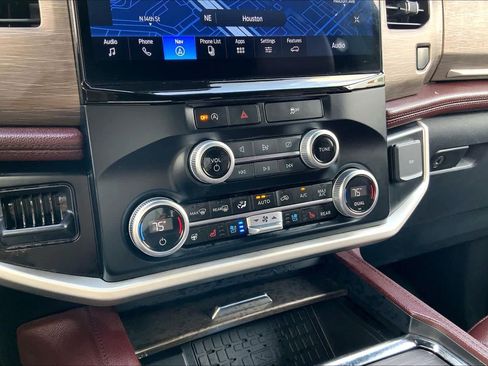 Used 2024 Ford Expedition Max Limited RWD image 34