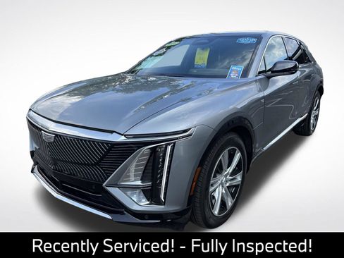 Used 2024 Cadillac Lyriq Tech AWD/4WD image 3