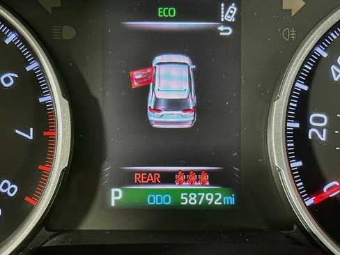 Used 2020 Toyota RAV4 XLE w/ Convenience Package FWD image 19