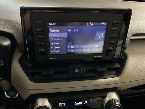 Used 2022 Toyota RAV4 XLE AWD/4WD image 23