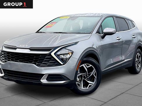 Used 2023 Kia Sportage LX image 1