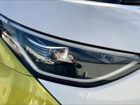 New 2025 Volkswagen ID. Buzz 1st Edition image 27