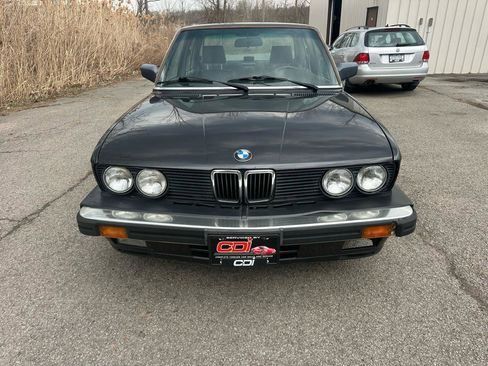 Used 1987 BMW 535i Sedan RWD image 4
