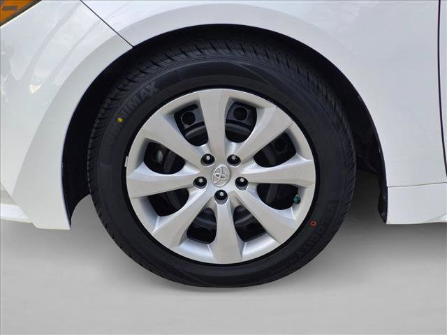Used 2021 Toyota Corolla LE FWD image 21