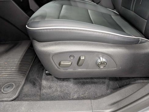 Certified 2025 Buick Enclave Avenir w/ Super Cruise Package AWD/4WD image 39