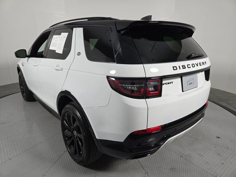 Used 2025 Land Rover Discovery Sport Dynamic SE AWD/4WD image 17