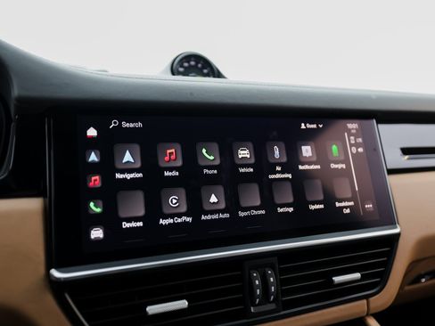 Certified 2022 Porsche Cayenne E-Hybrid image 18