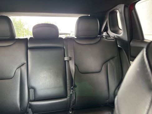 Used 2025 Jeep Compass Limited AWD/4WD image 37