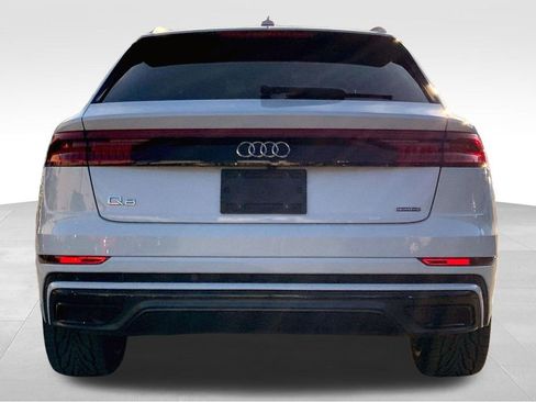Used 2021 Audi Q8 Premium Plus image 4