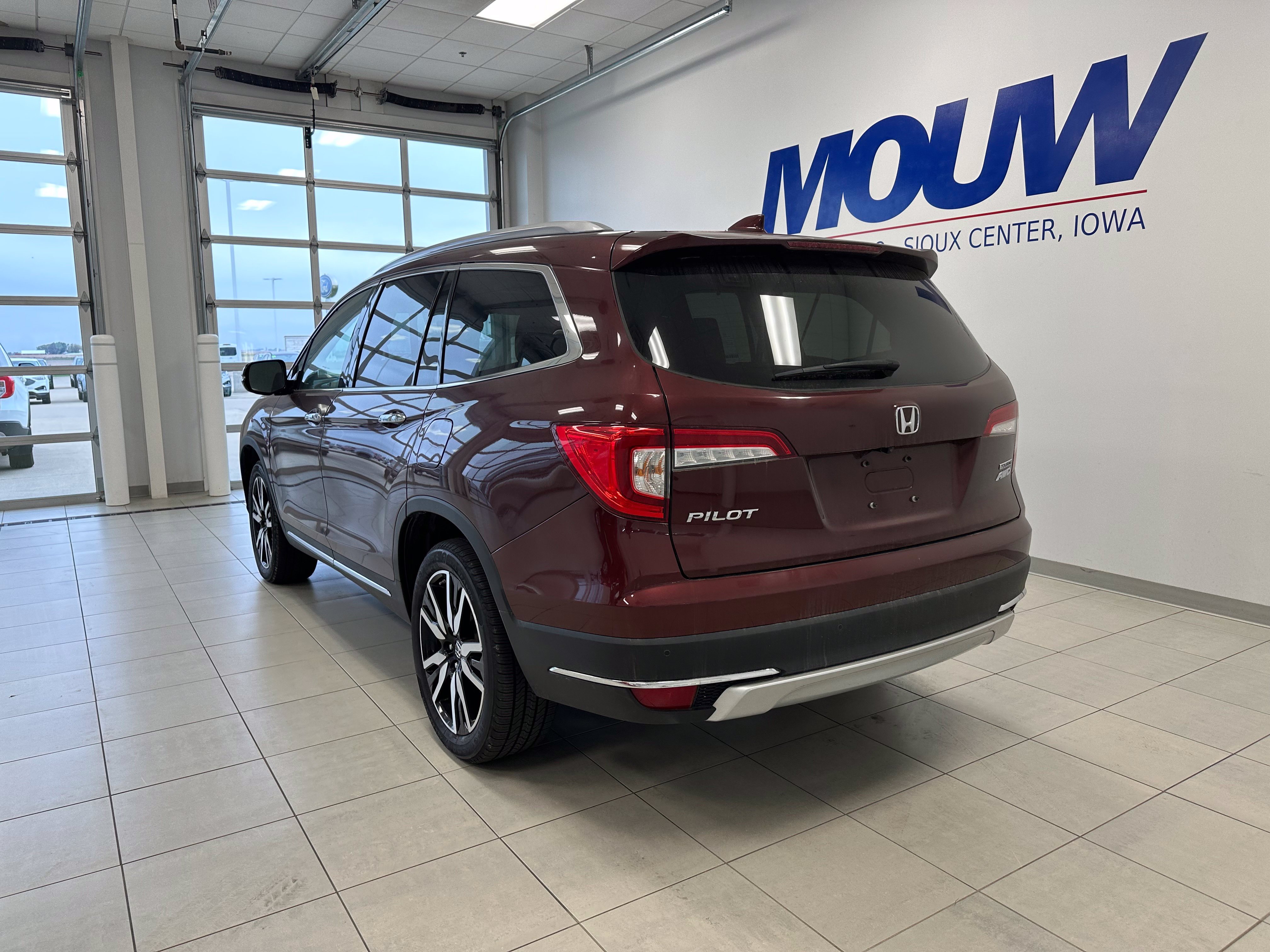 Used 2021 Honda Pilot Touring image 6