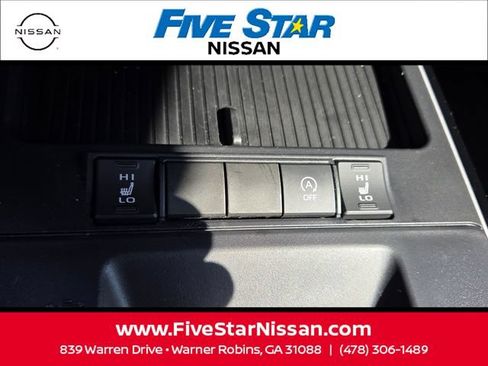 Used 2026 Toyota Corolla Cross XLE w/ Convenience Package FWD image 24