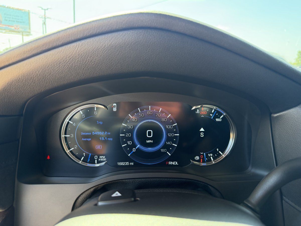 Used 2019 Cadillac Escalade Premium Luxury AWD/4WD image 41