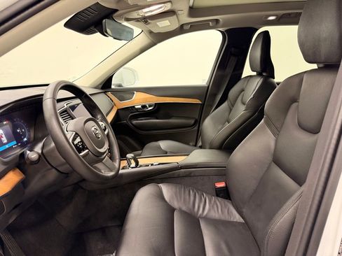 Used 2024 Volvo XC90 B6 Core w/ Protection Package Premier image 12