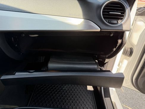 Used 2013 Mercedes-Benz C 300 4MATIC Sedan image 36