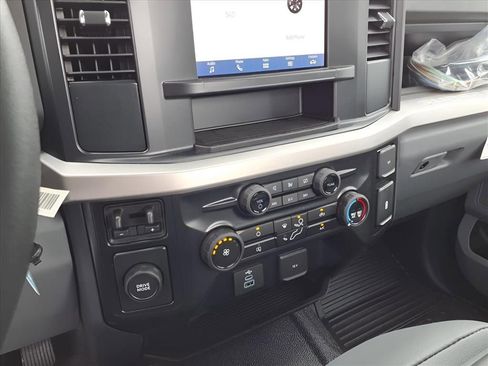 Used 2024 Ford F350 XL image 4