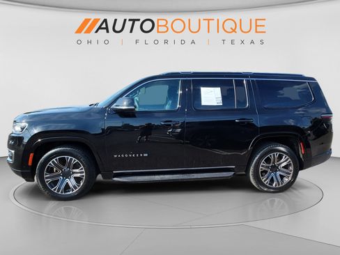 Used 2024 Jeep Wagoneer Series II w/ Flexible Seating Group AWD/4WD image 2