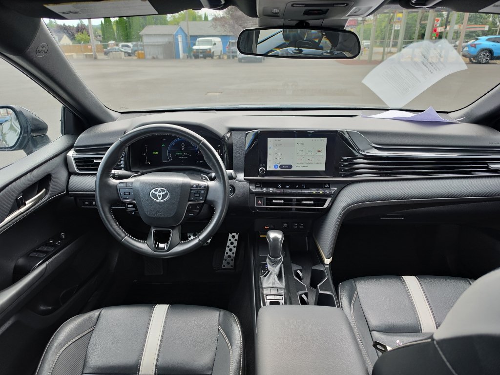 Used 2025 Toyota Camry SE FWD image 19