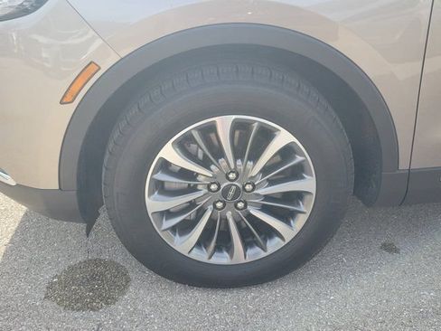 Certified 2021 Lincoln Nautilus FWD w/ Equipment Group 101A image 12