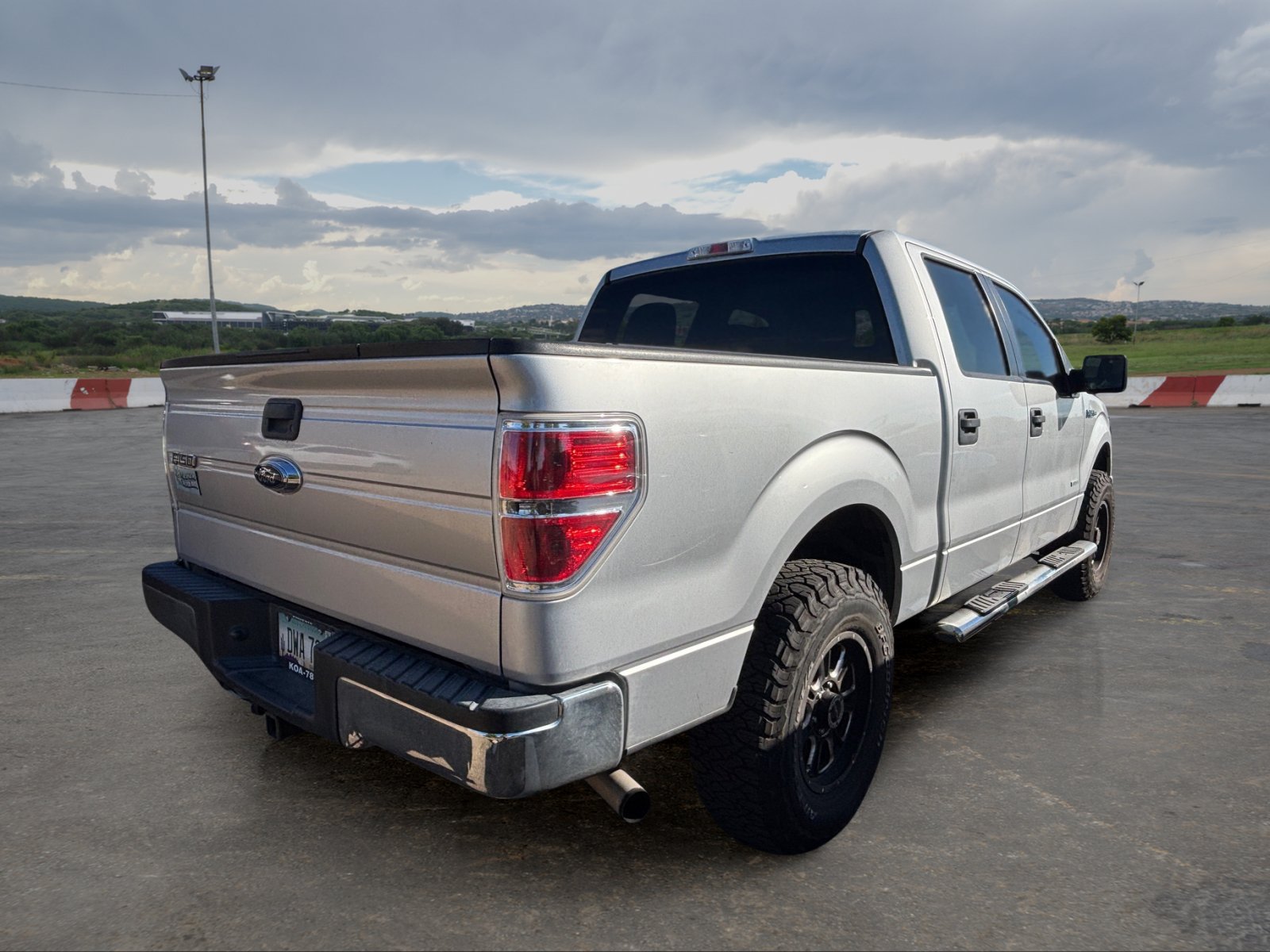 Used 2014 Ford F150 XLT w/ Equipment Group 301A Mid AWD/4WD image 3