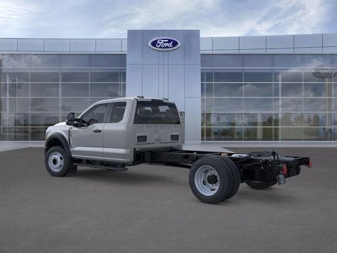 New 2026 Ford F550 4x4 SuperCab Super Duty image 4