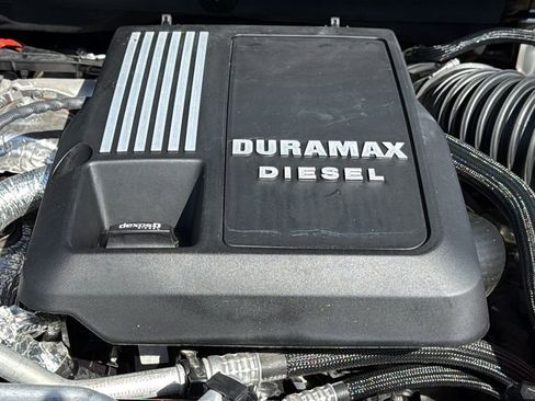 Used 2023 GMC Sierra 1500 SLT w/ SLT Premium Package image 19