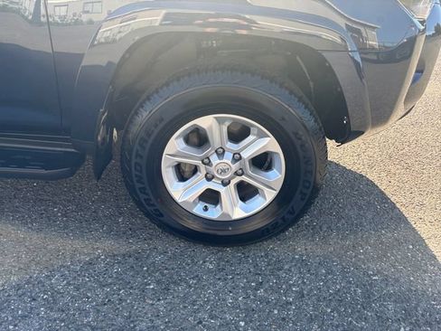 Used 2024 Toyota 4Runner SR5 AWD/4WD image 27