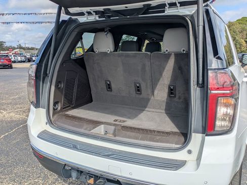 Used 2021 Chevrolet Tahoe LT w/ LT Signature Package image 31