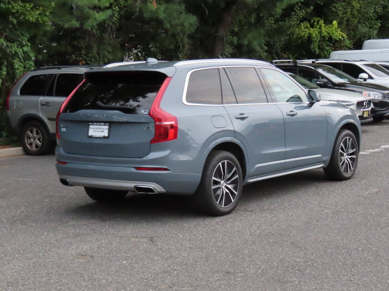 Used 2020 Volvo XC90 T6 Momentum AWD/4WD image 5