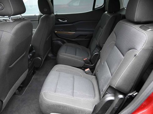 Used 2023 GMC Acadia SLE w/ Driver Convenience Package image 17