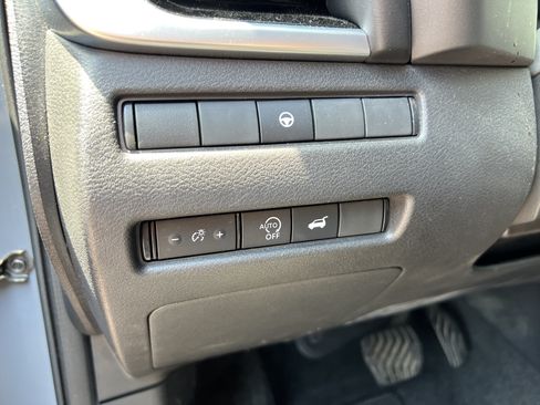 Used 2023 Nissan Rogue SL w/ SL Premium Package FWD image 38